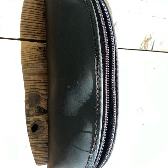 IZOD IZ 105 92 Navy BLUE SUNGLASSES Preowned - Picture 5 of 5